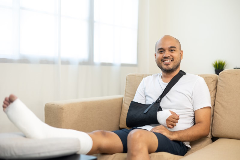 how to stop an itchy cast